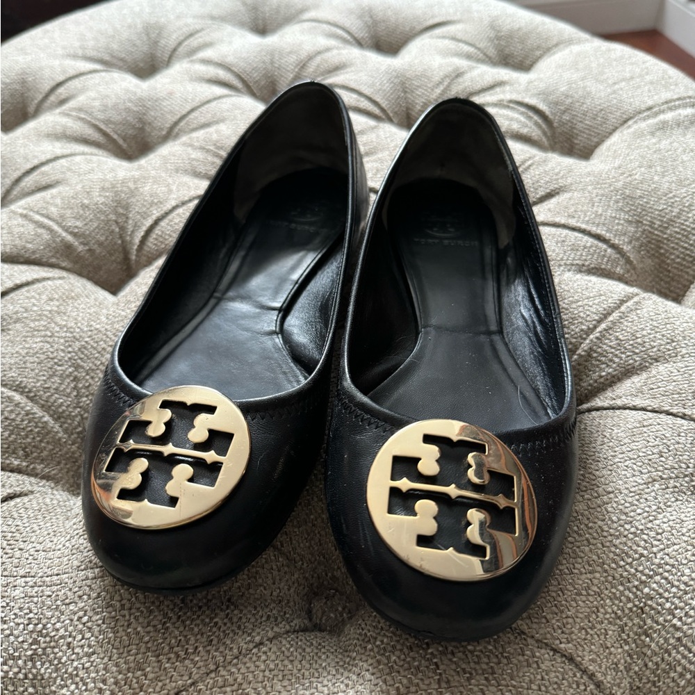 Black tory Burch gold flats 8.5